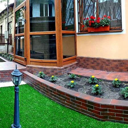 Unique 1 Bd Apt Dt W/Free Parking And Wi-Fi Apartment Кишинев Екстериор снимка